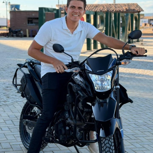 Honda Bross 160 preta por centavos 